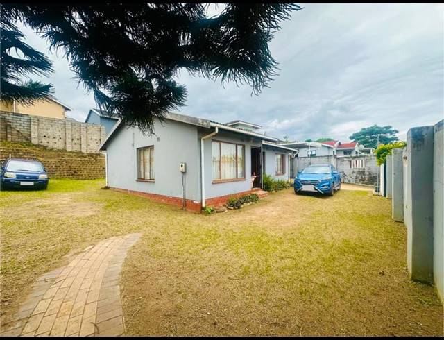 3 BEDROOM HOUSE FOR SALE IN UMLAZI BB